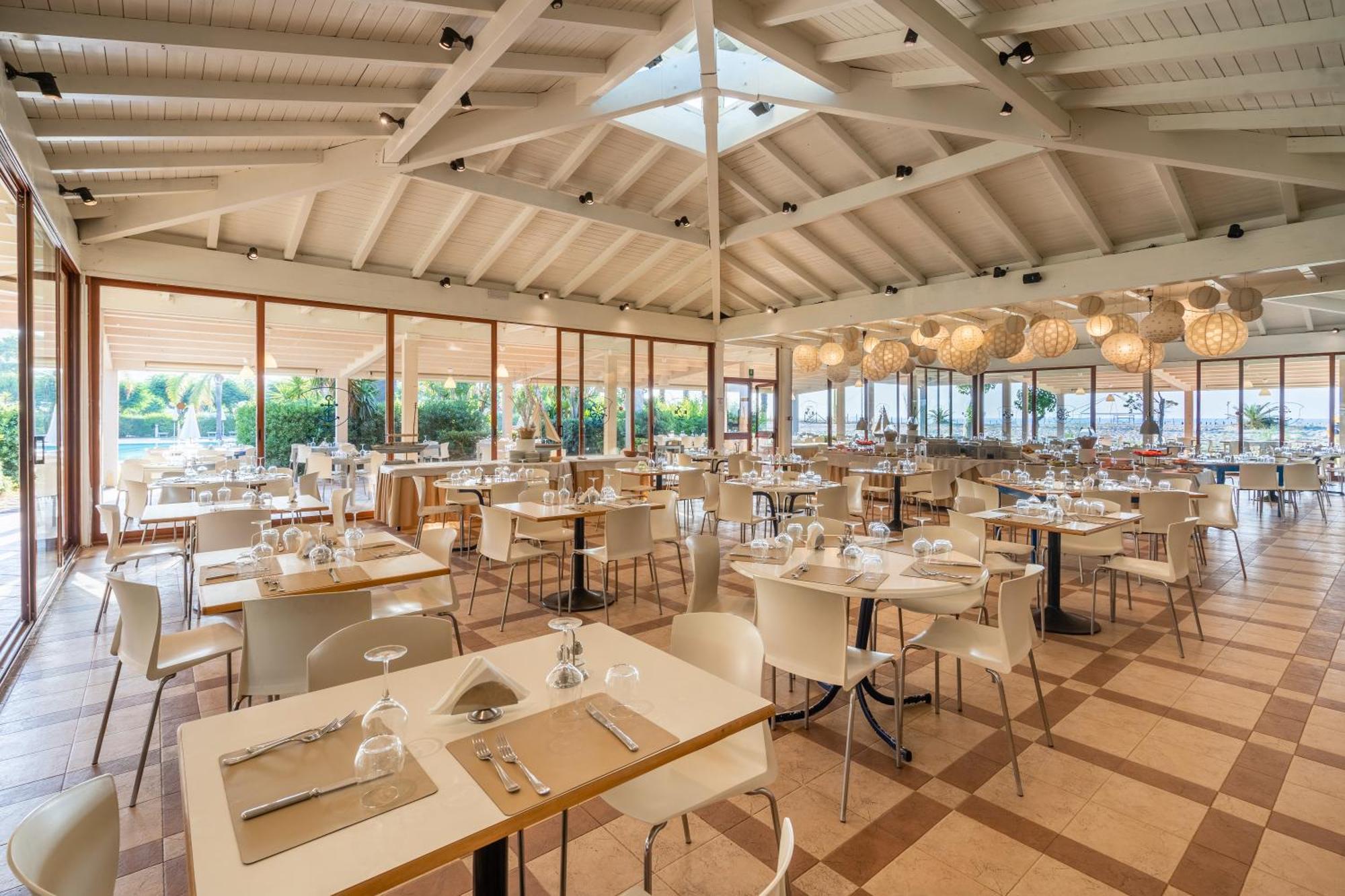 Le Dune Beach Club Messina Buitenkant foto