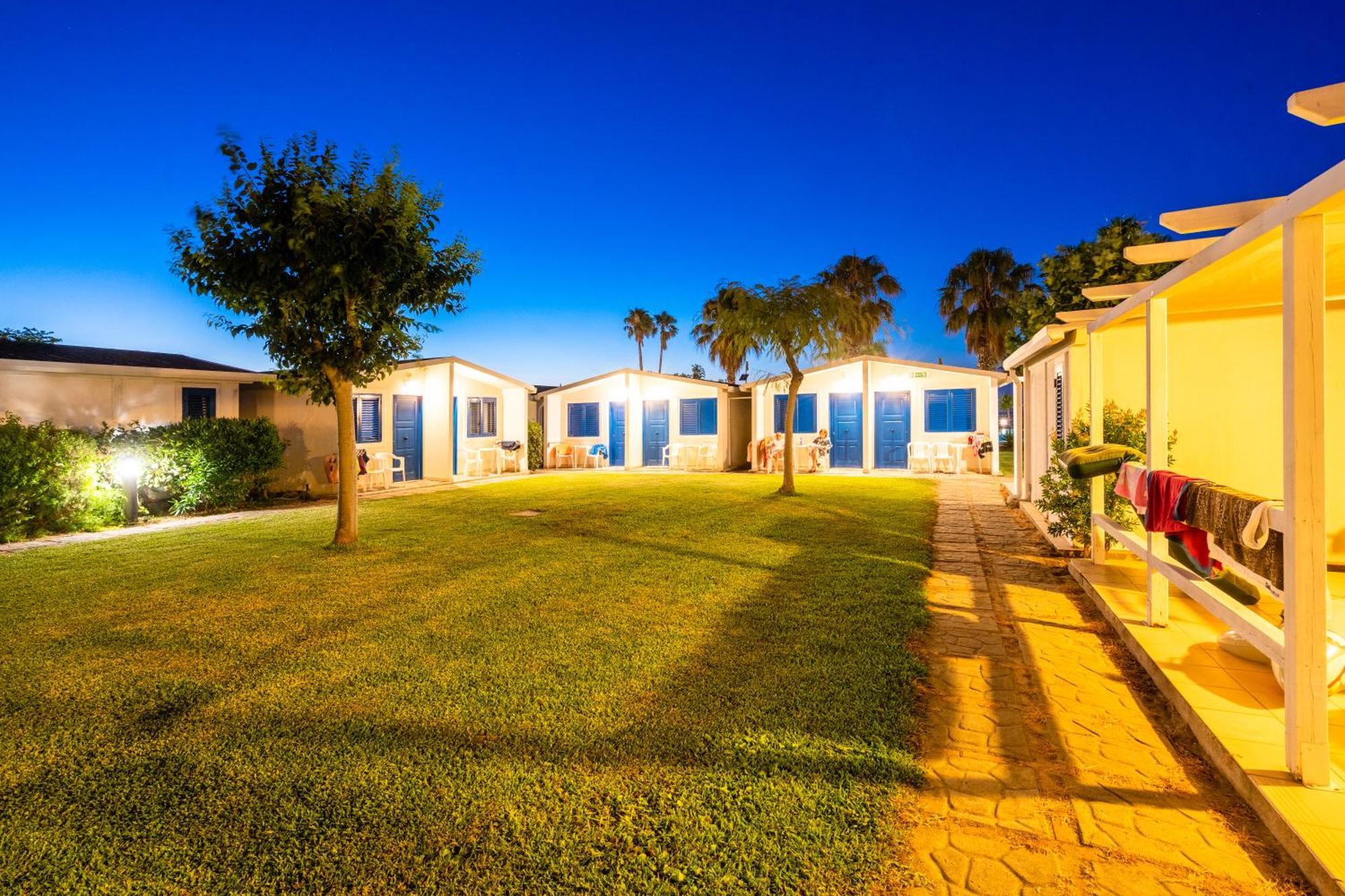 Le Dune Beach Club Messina Buitenkant foto